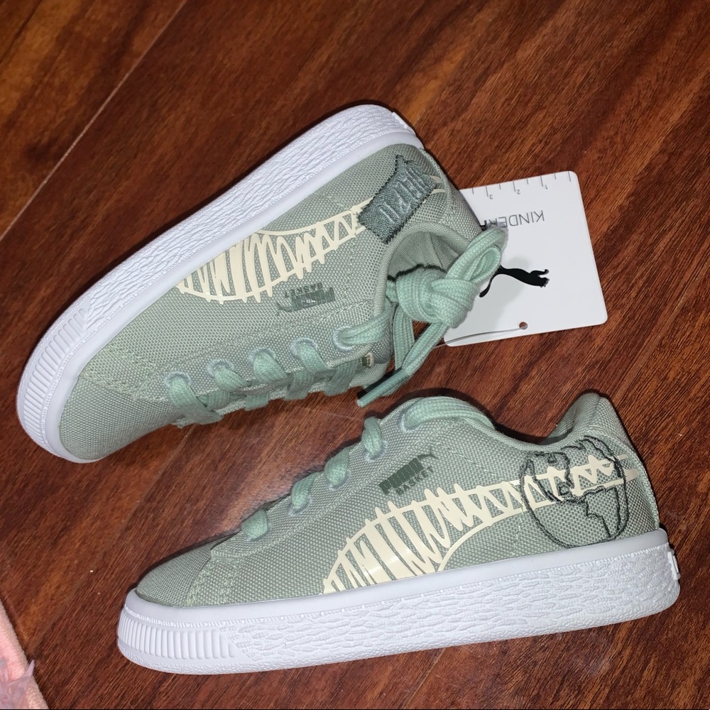 Toddler puma sneakers